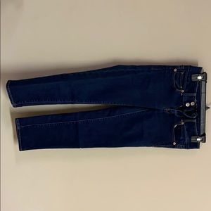 American Eagle Capris (Stretch)